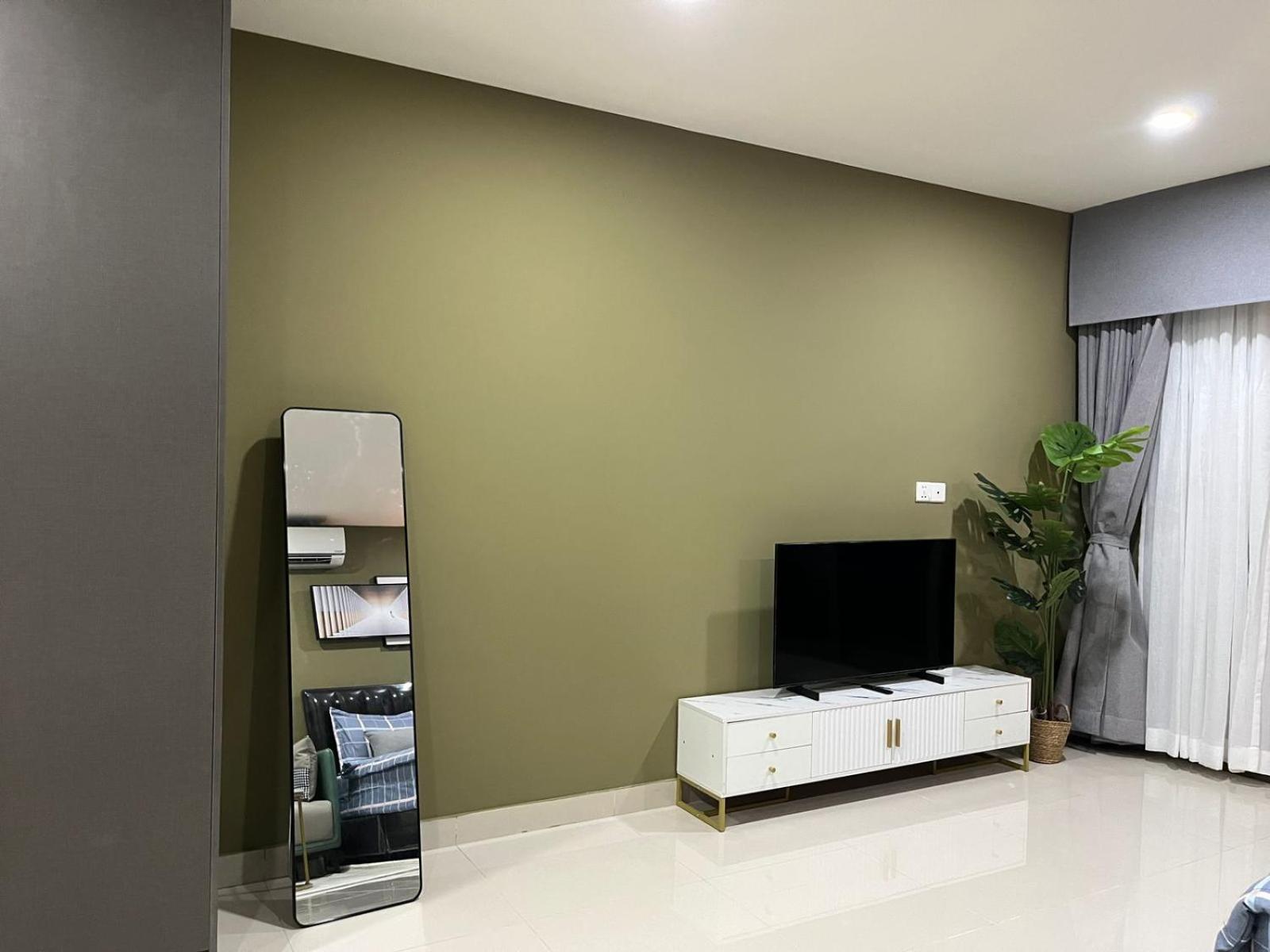 Impian II - The Peak Residence Phnom Penh Exterior photo