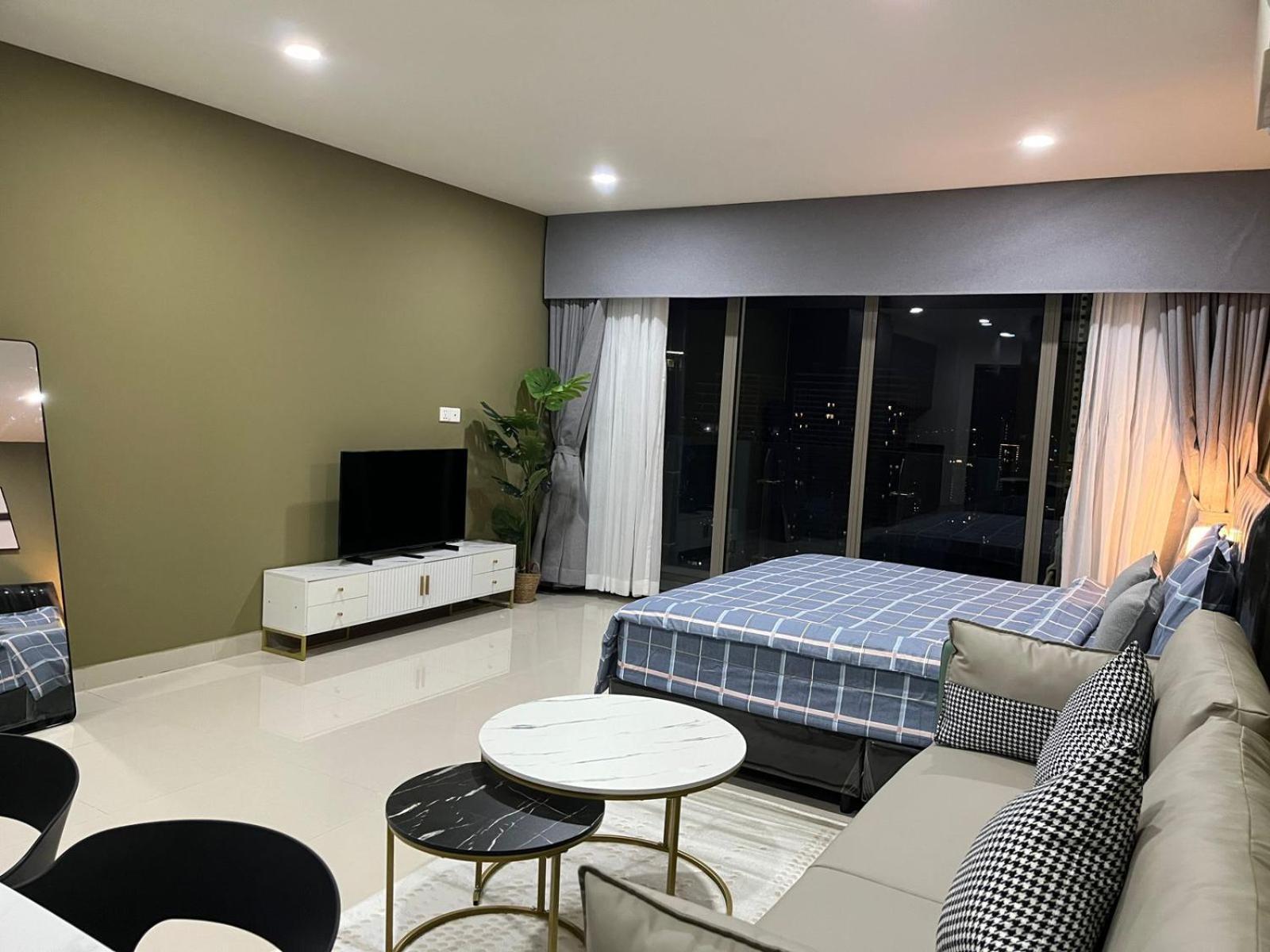 Impian II - The Peak Residence Phnom Penh Exterior photo